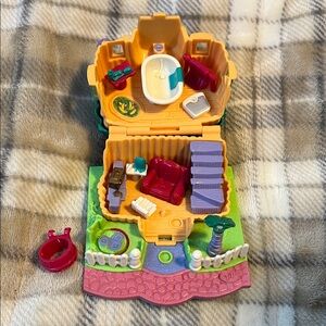 Vintage Polly Pocket House